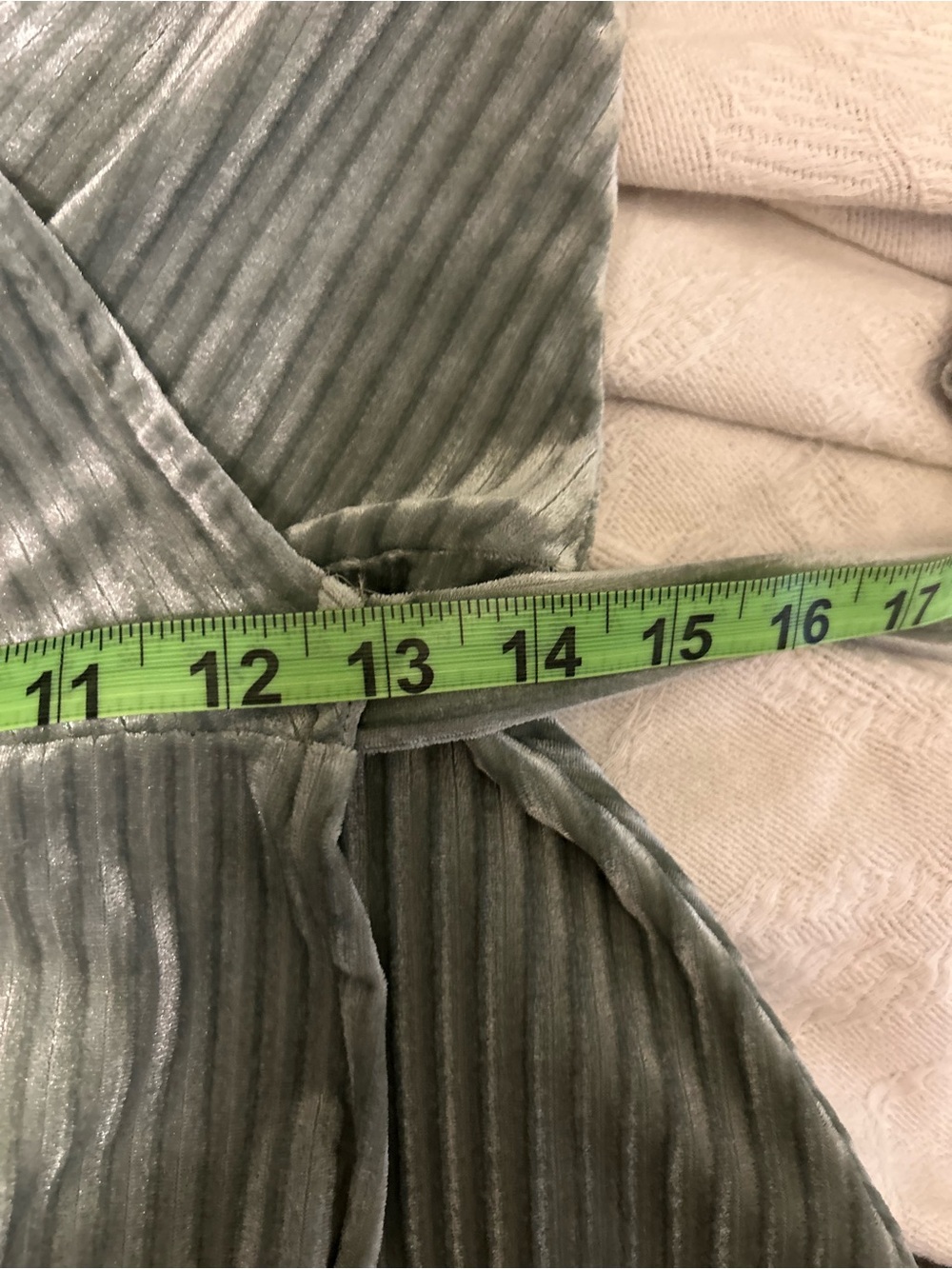 NWT Simplee Plus Flutter Sleeve Tie Side Wrap Velvet Dress Sage Green Size XL - Picture 12 of 13